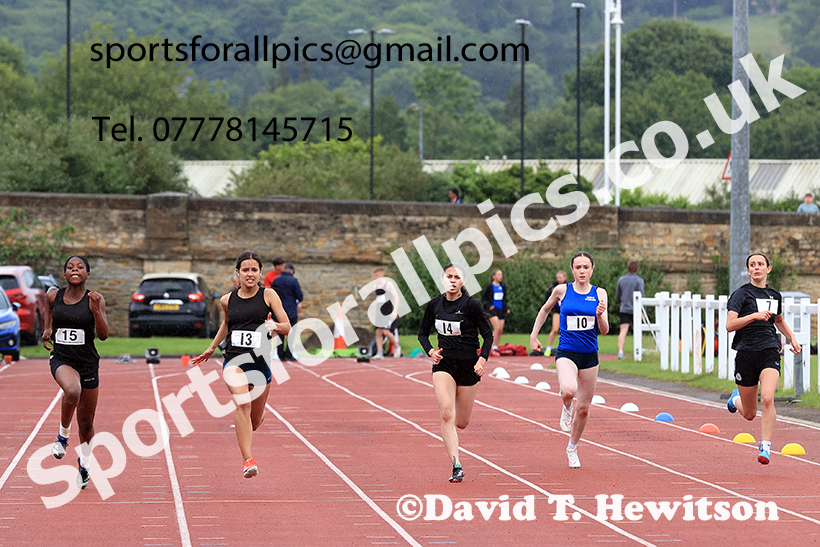 Girls 100 metres, 2025 Northumberland Schools Track and Fields, Wentworth, Hexham. Photo: David T. Hewitson/Sports for All Pics